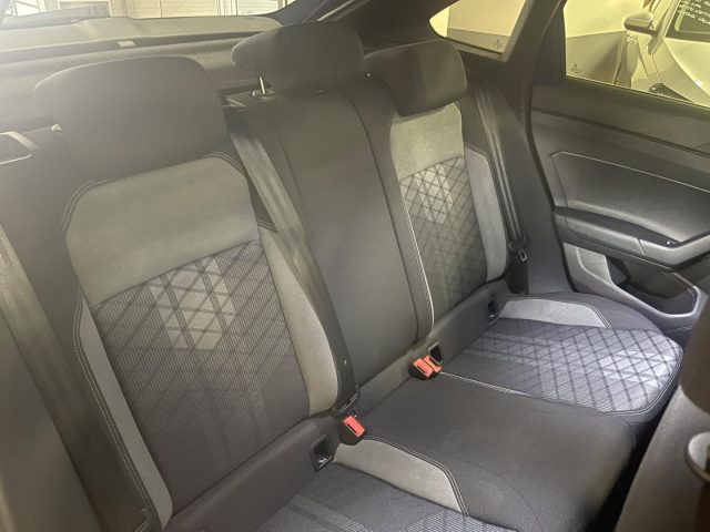 VOLKSWAGEN Taigo usata, con Cruise Control