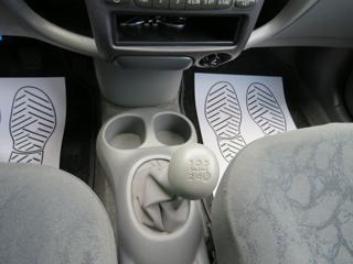 TOYOTA Yaris usata, con Specchietti laterali elettrici