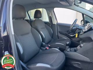 PEUGEOT 208 usata, con Autoradio