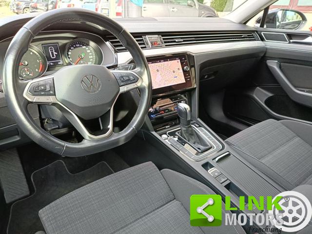 VOLKSWAGEN Passat Variant usata, con Luci diurne