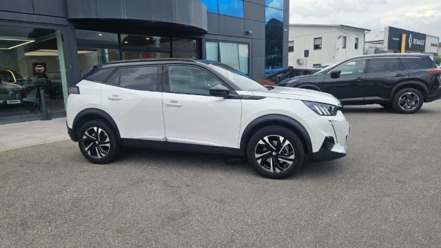 PEUGEOT 2008 usata, con Airbag