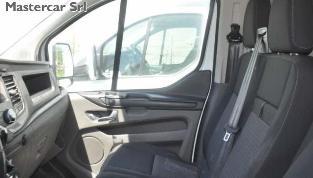 FORD Transit Custom usata, con Autoradio