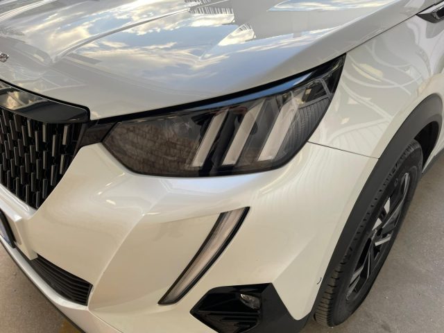 PEUGEOT 2008 usata, con Autoradio digitale