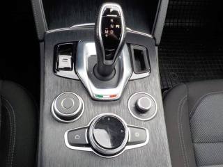 ALFA ROMEO Stelvio usata, con Specchietti laterali elettrici