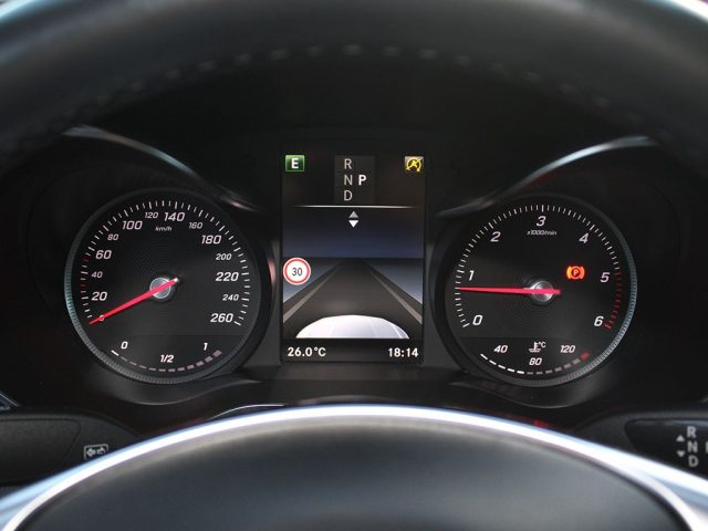 MERCEDES-BENZ GLC 250 usata, con Touch screen