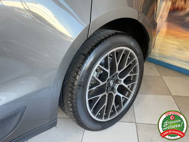 PORSCHE Macan usata, con Sedili riscaldati