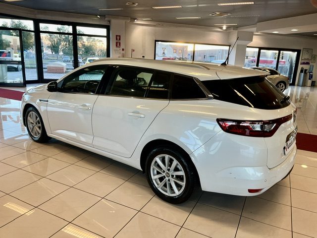 RENAULT Megane usata, con Autoradio