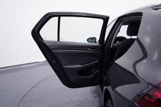 VOLKSWAGEN Golf usata, con Autoradio digitale