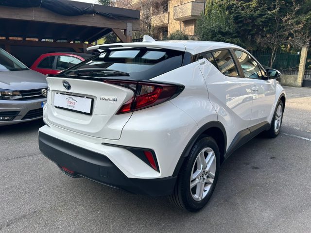 TOYOTA C-HR usata, con Autoradio