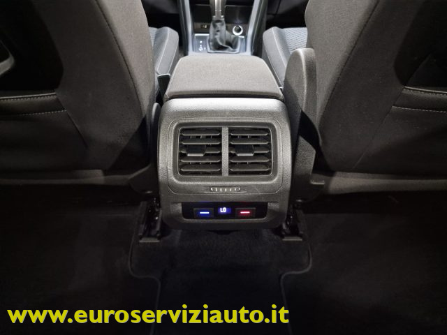 VOLKSWAGEN Touran usata, con Bluetooth
