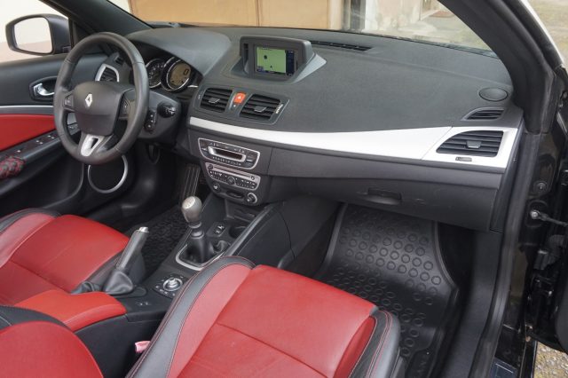RENAULT Megane usata, con Volante multifunzione