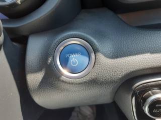 TOYOTA Yaris usata, con USB