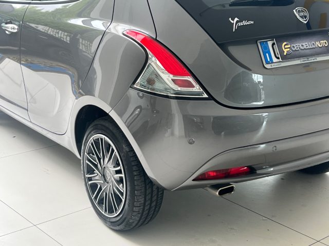 LANCIA Ypsilon usata, con Autoradio
