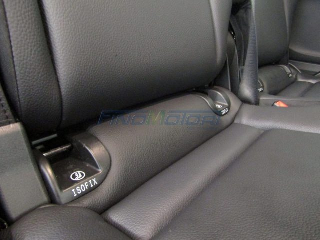 MERCEDES-BENZ Vito usata, con Leve al volante