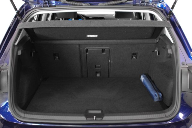 VOLKSWAGEN Golf usata, con ESP