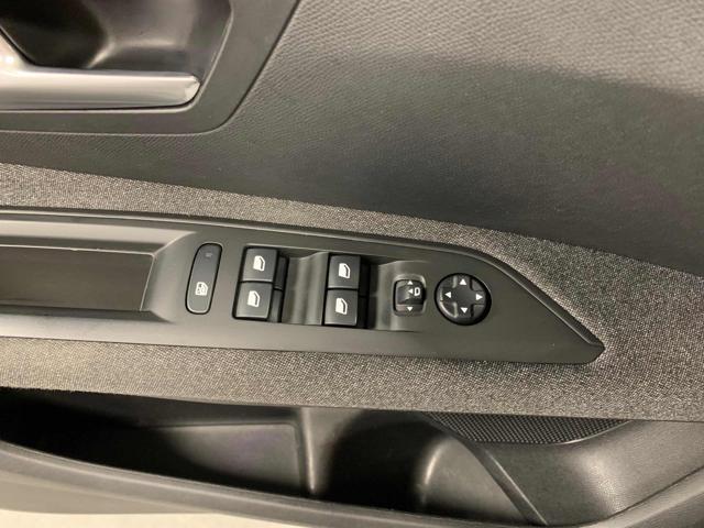 PEUGEOT 3008 usata, con Controllo vocale