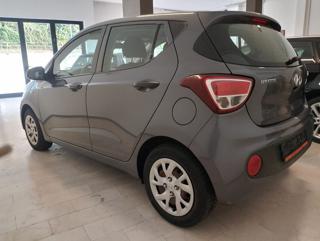 HYUNDAI i10 usata, con Controllo trazione