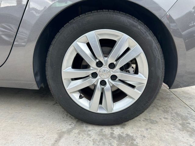 PEUGEOT 308 usata, con Servosterzo