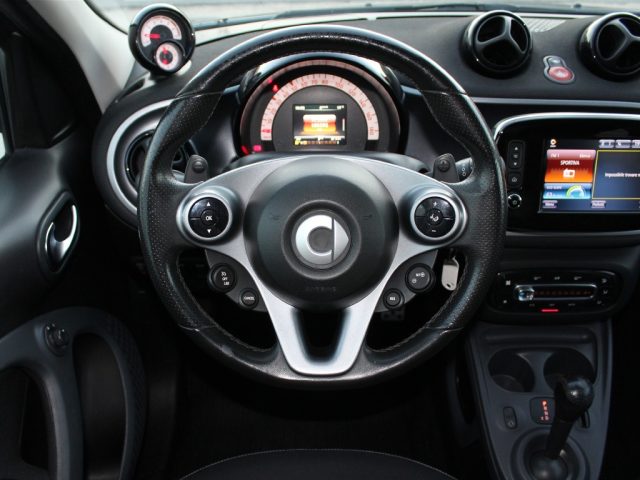 SMART ForFour usata, con USB