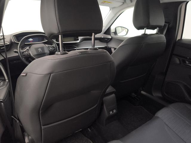 PEUGEOT 2008 usata, con Fari LED