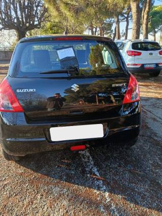 SUZUKI Swift usata, con Chiusura centralizzata