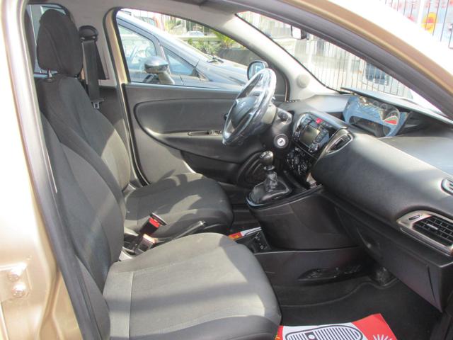 LANCIA Ypsilon usata, con ESP