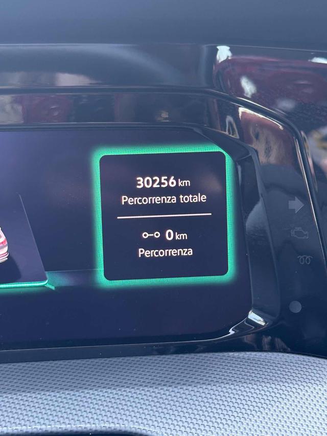 VOLKSWAGEN Golf usata, con USB