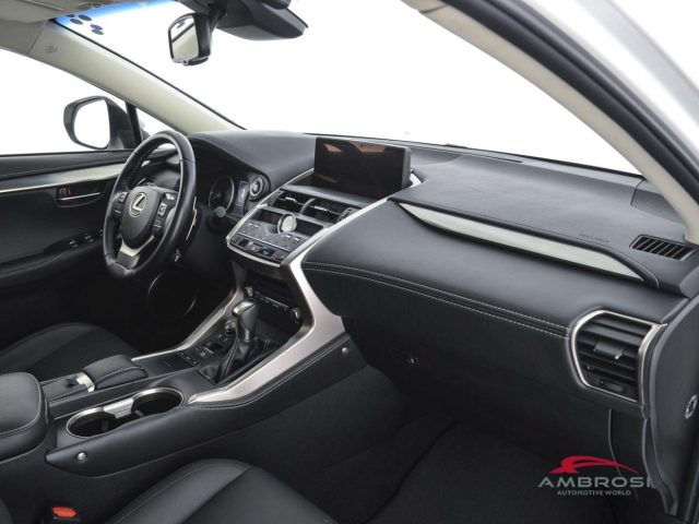 LEXUS NX 300h usata 11