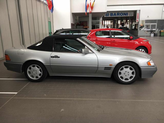 MERCEDES-BENZ SL 320 usata, con Airbag