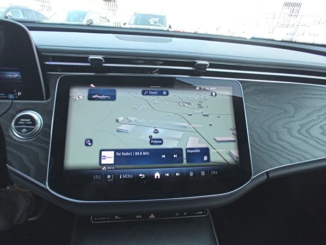 MERCEDES-BENZ E 220 usata, con Volante in pelle