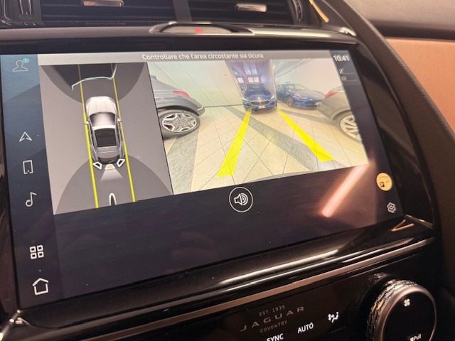 JAGUAR E-Pace usata, con Fari Xenon