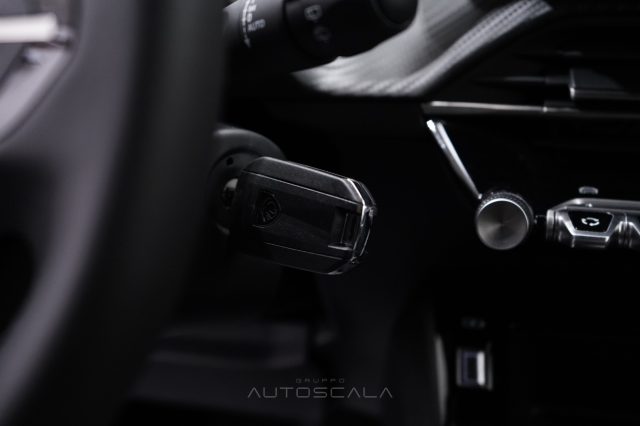 PEUGEOT 2008 usata, con Luci diurne LED