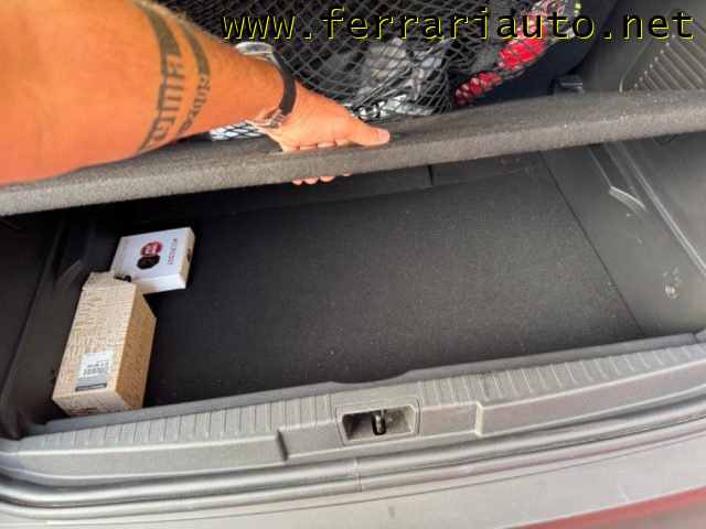 RENAULT Captur usata, con Park Distance Control