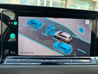 VOLKSWAGEN Golf usata, con Airbag testa