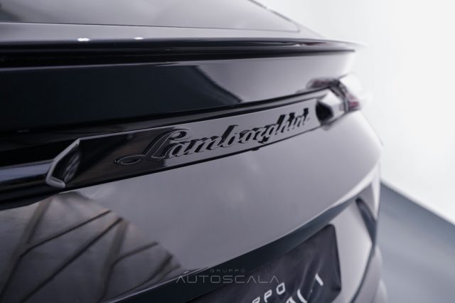 LAMBORGHINI Urus usata 34