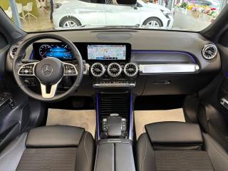 MERCEDES-BENZ GLB 200 usata, con Controllo automatico clima