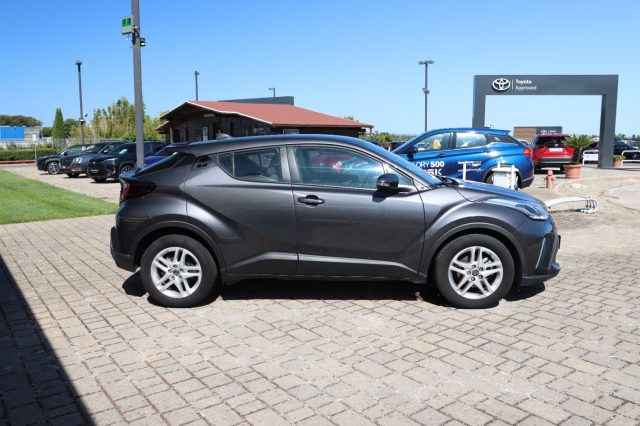 TOYOTA C-HR usata, con Autoradio