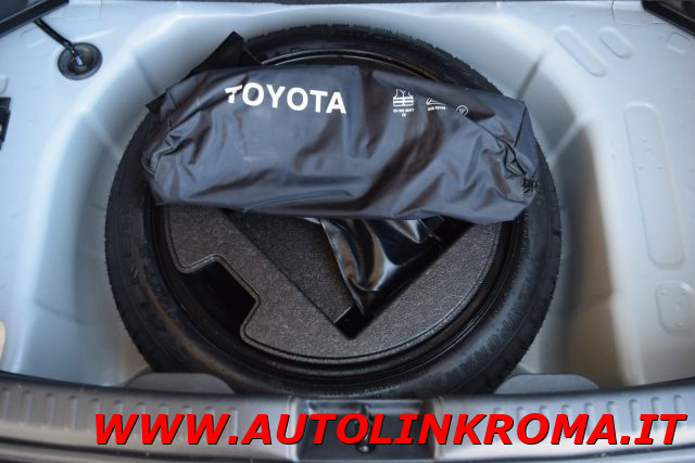 TOYOTA Yaris usata, con ESP