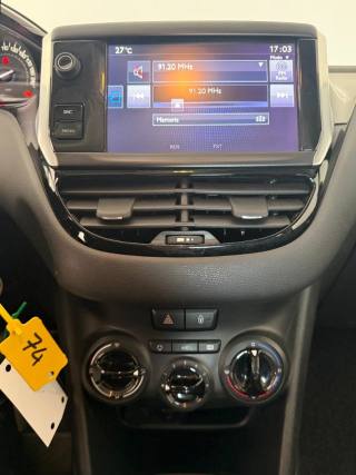 PEUGEOT 208 usata 11