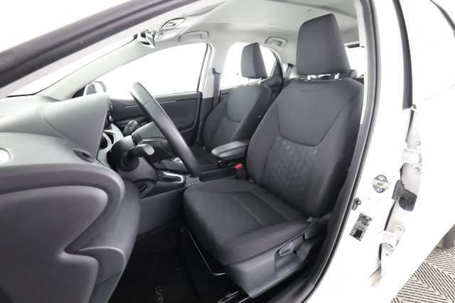 TOYOTA Yaris usata 8