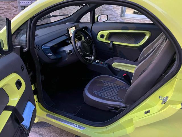 XEV Yoyo usata, con Specchietti laterali elettrici