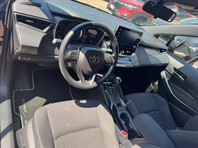 TOYOTA Corolla usata, con USB