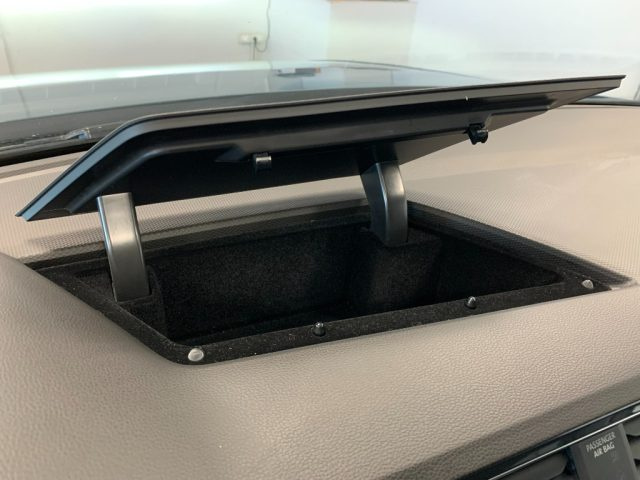 VOLKSWAGEN Tiguan Allspace usata, con Fari direzionali