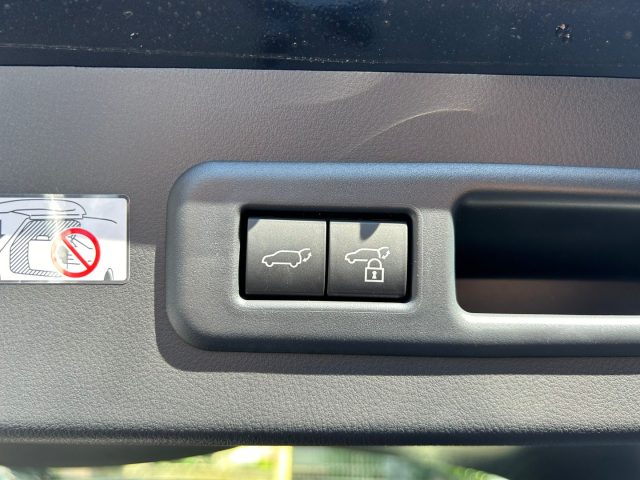 LEXUS LBX usata, con Interni in pelle