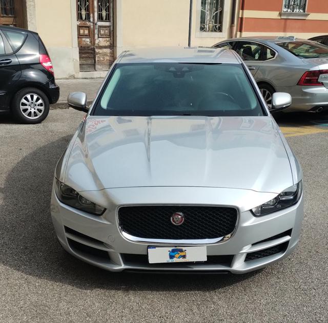JAGUAR XE usata, con Alzacristalli elettrici