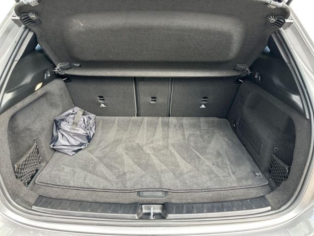 MERCEDES-BENZ GLA 200 usata, con Chiusura centralizzata