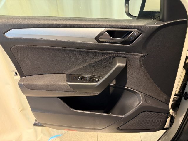 VOLKSWAGEN T-Roc usata, con Autoradio