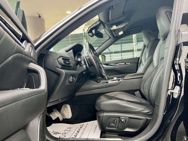 MASERATI Levante usata, con Fendinebbia