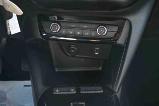 OPEL Corsa usata, con Touch screen
