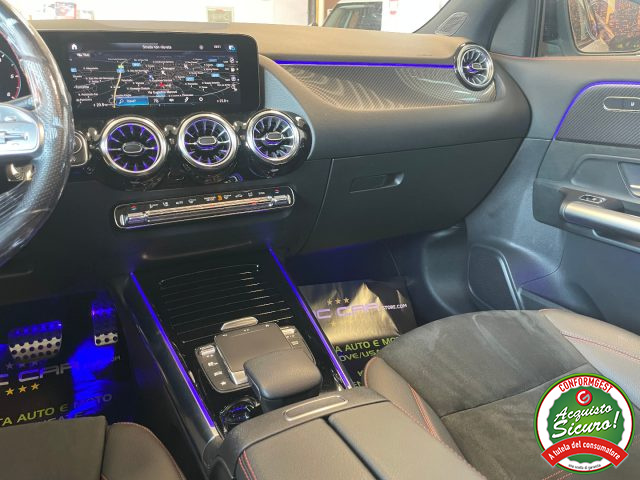 MERCEDES-BENZ GLA 200 usata, con Park Distance Control